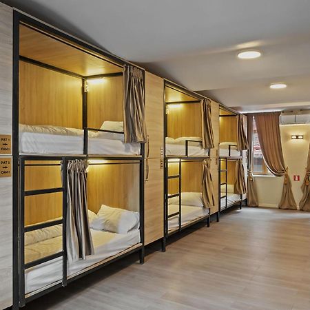 Ramana Garden Hostel - Self-Service Accommodation ブカレスト エクステリア 写真