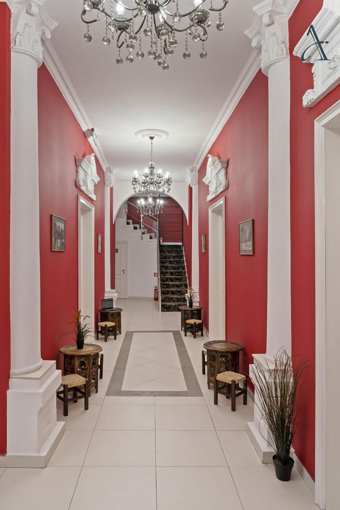 Ramana Garden Hostel - Self-Service Accommodation ブカレスト エクステリア 写真